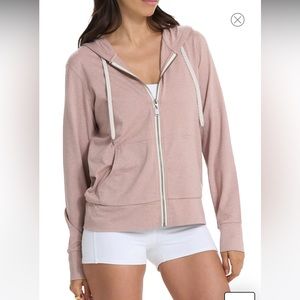 Vuori Halo 2.0 Performance Zip Hoodie in “dogwood heather”